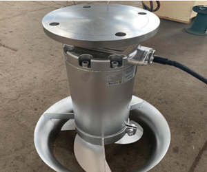 呼和浩特潛水?dāng)嚢铏C(jī)廠家 QJB潛水?dāng)嚢杵?.37kw 雙十一大促銷(xiāo)